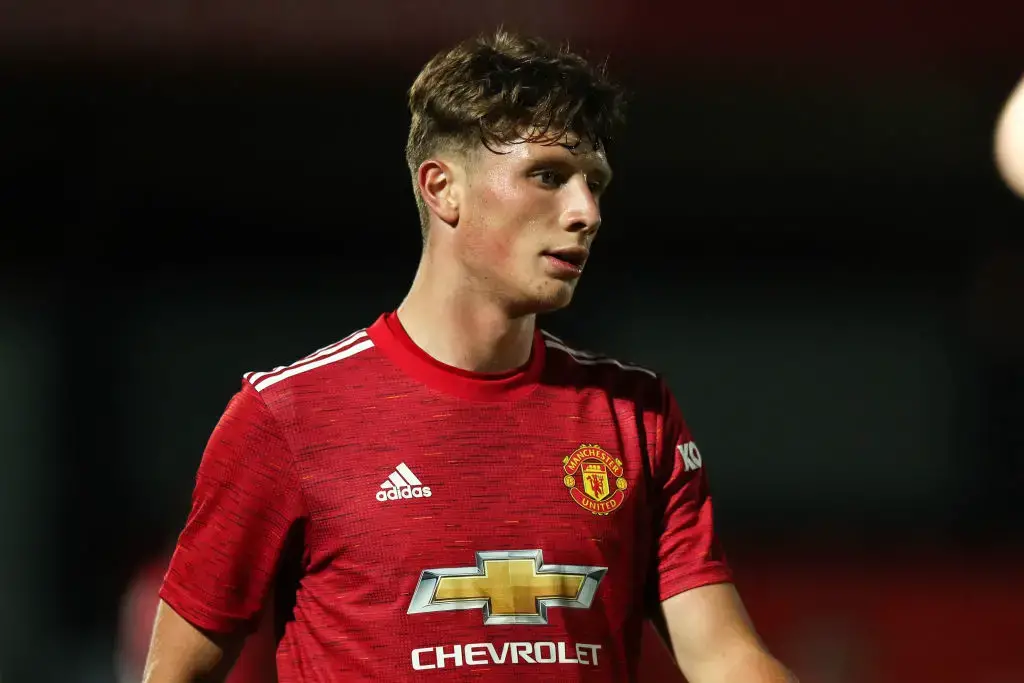 Sheffield United in advance talks with Manchester United for a 21-year-old defender summer transfer window